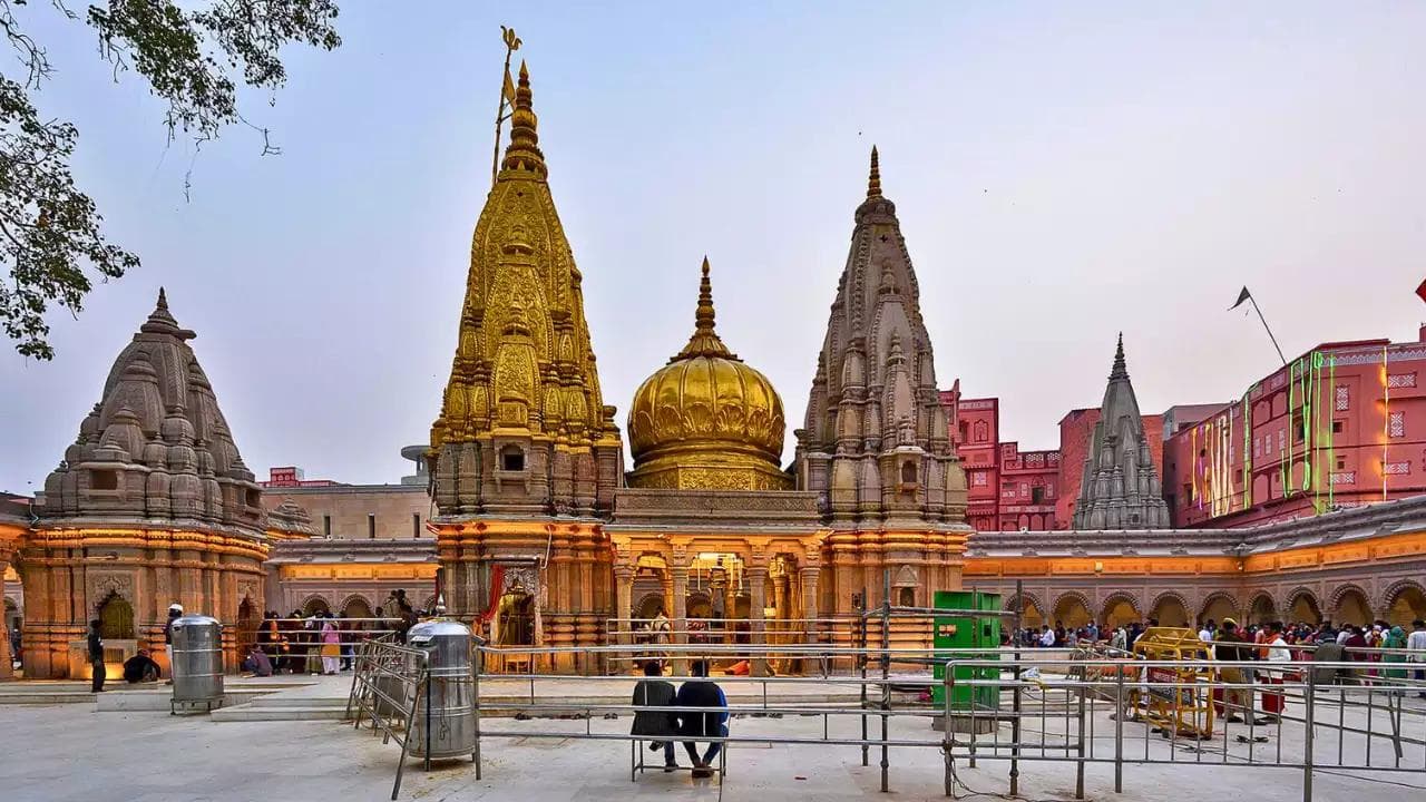 Kashi Vishwanath Temple for Temple Puja and Temple Seva